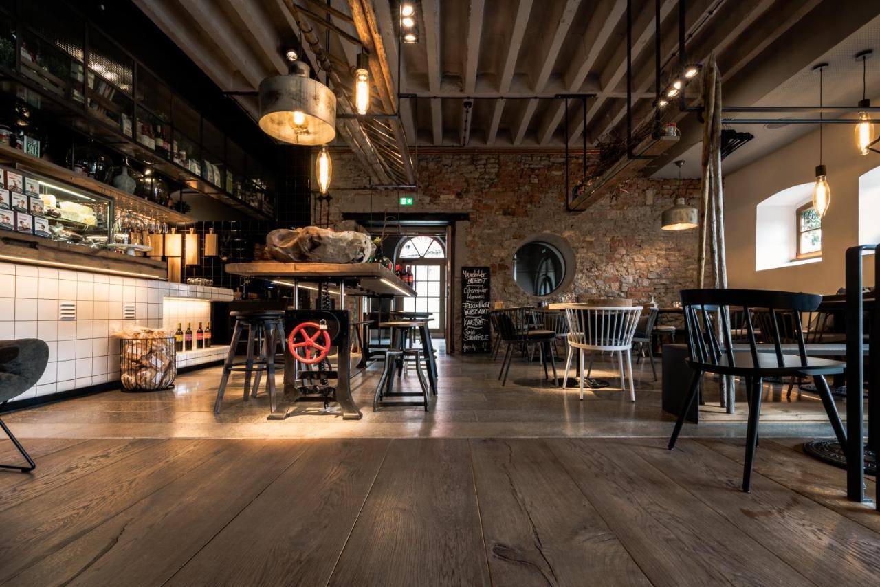Hotel / Weingut Meintzinger Frickenhausen am Main Dış mekan fotoğraf