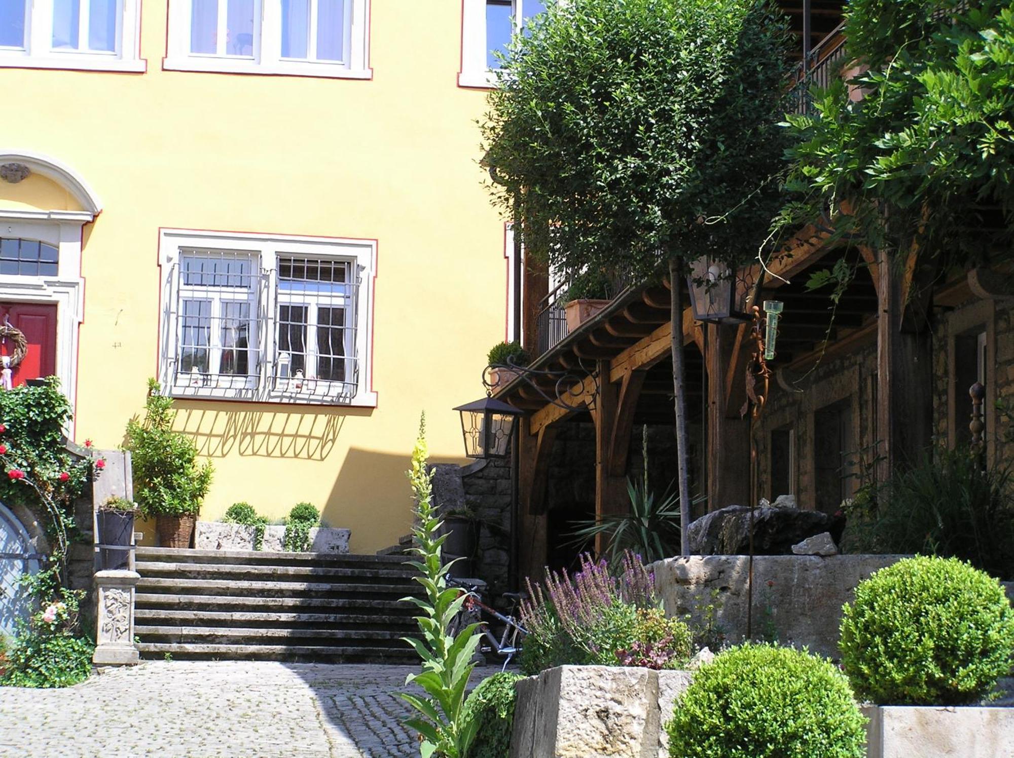 Hotel / Weingut Meintzinger Frickenhausen am Main Dış mekan fotoğraf